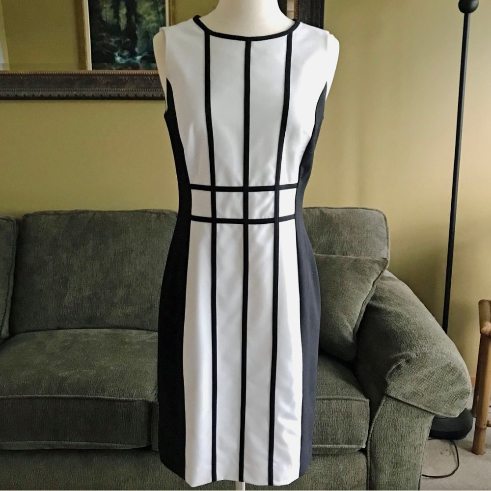 Calvin Klein vertically lined dress – NWOT